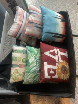 Decorative Throw Pillows Set