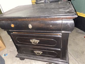 Two dressers with 3 drawers each