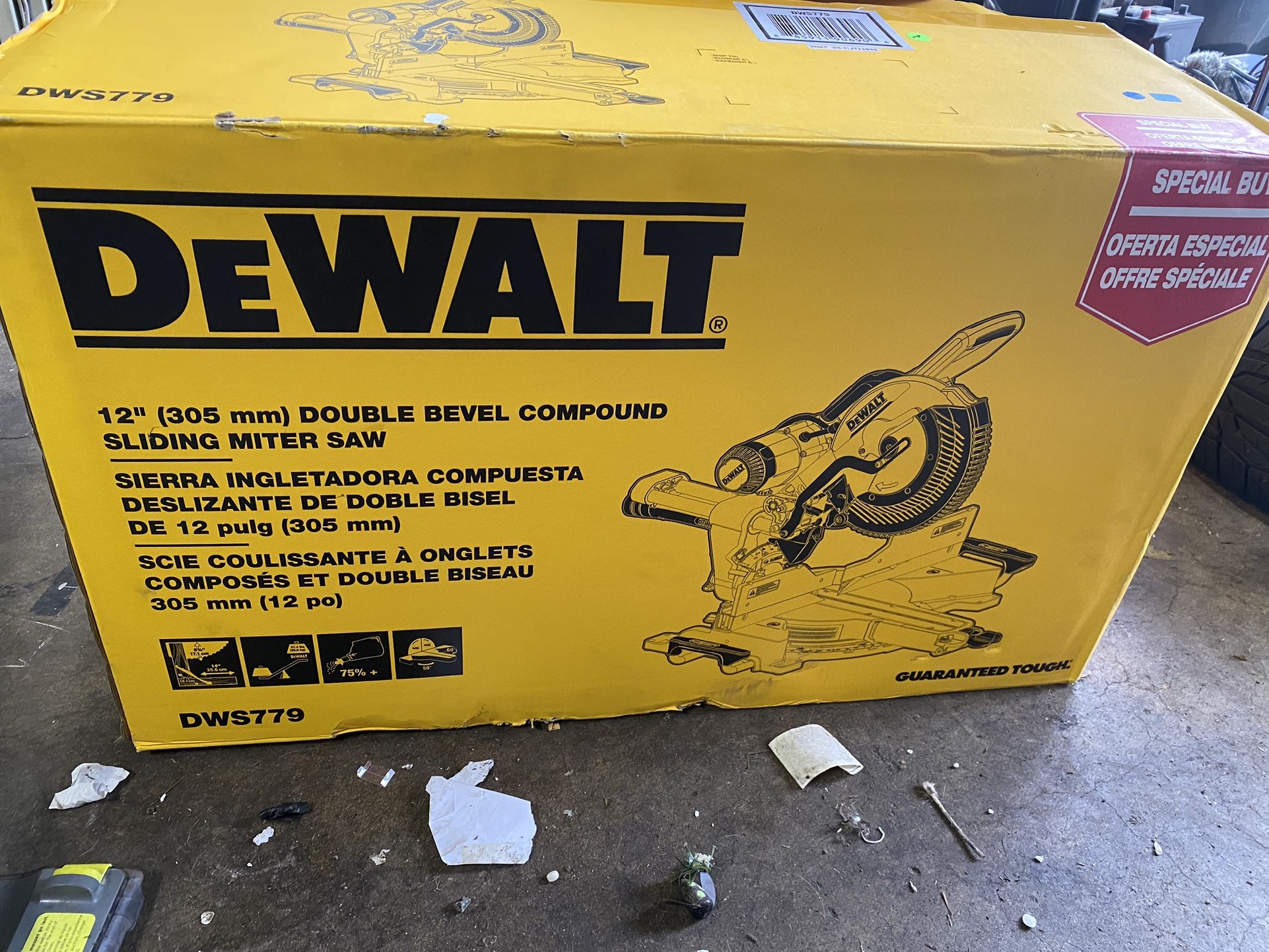 DeWalt compound saw