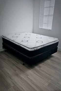 NEW QUEEN-SIZE PILLOW TOP MATTRESS & BOX SPRING ‐ 2PC