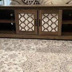 Chessani TV Stand 75 Inches