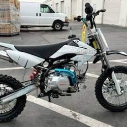125cc Automatic  Dirt Bike 