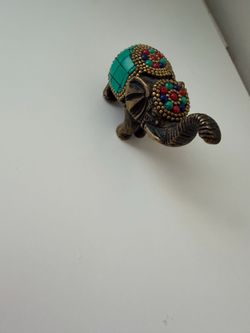 Gemstone elephant