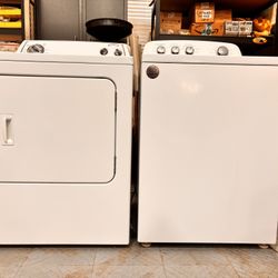 Whirlpool Washer And Gas Dryer 