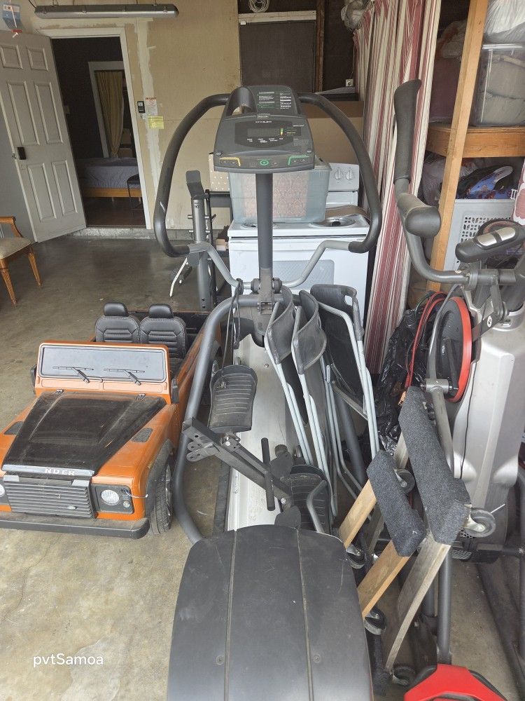 🏋️‍♂️ Precor EFX 5.23 Elliptical