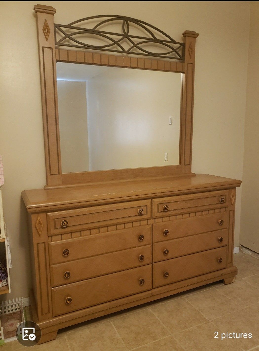 dresser with mirror