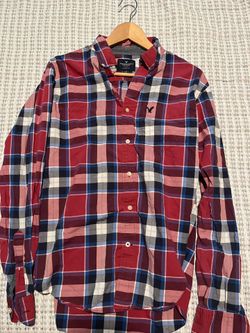 American Eagle mens long sleeved L