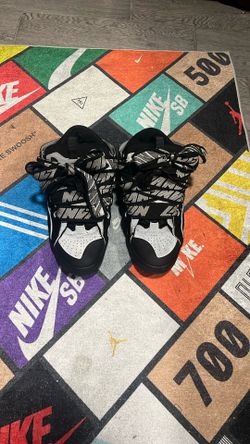 Lavins Black N White 