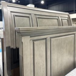 Lettner Light Gray Bedroom Set (Bed, Dresser, Mirror, Nightstand) /P