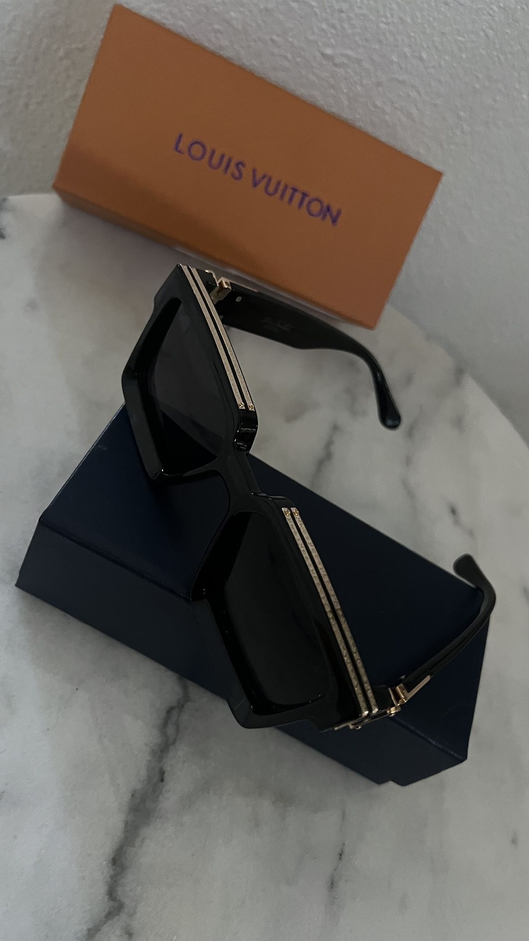 Glasses Louis Vuitton