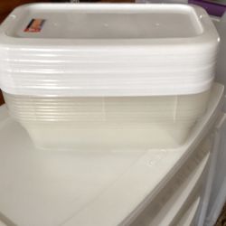Plastic Storage Boxes With Covers, 13 and 1/2” Long, 7 and 1/2” Wide, 4 and 1/4 “ Deep. Clear With White Covers
