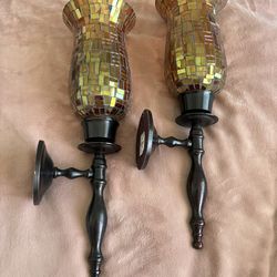 Decorating Inside Home. $10