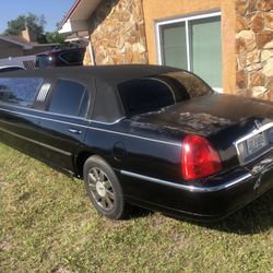 2004 Lincoln Town Car