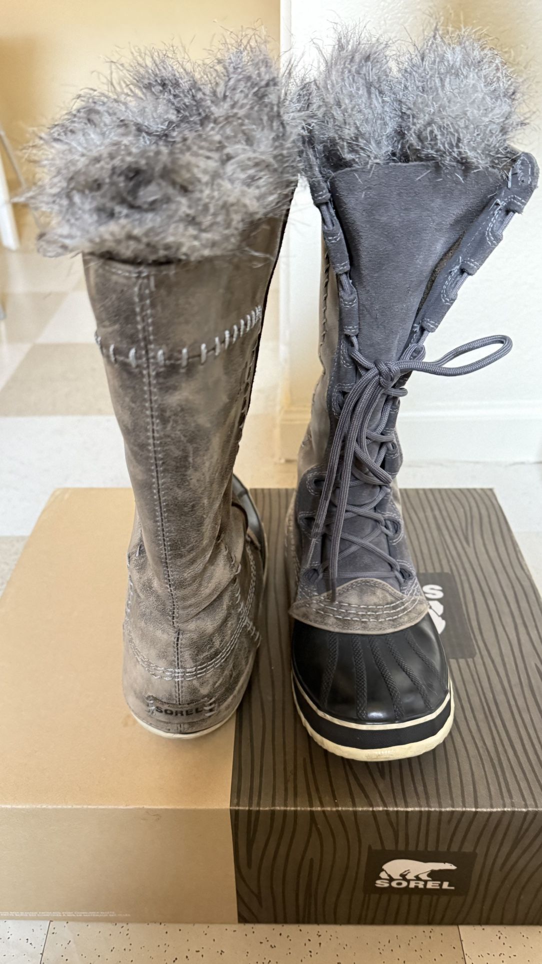 Sorel Leather Boots Size 8 