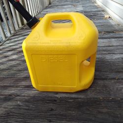 5 GALLON   YELLOW  DEISEL CAN   NEW SPOUT.     20 DOLLARS
