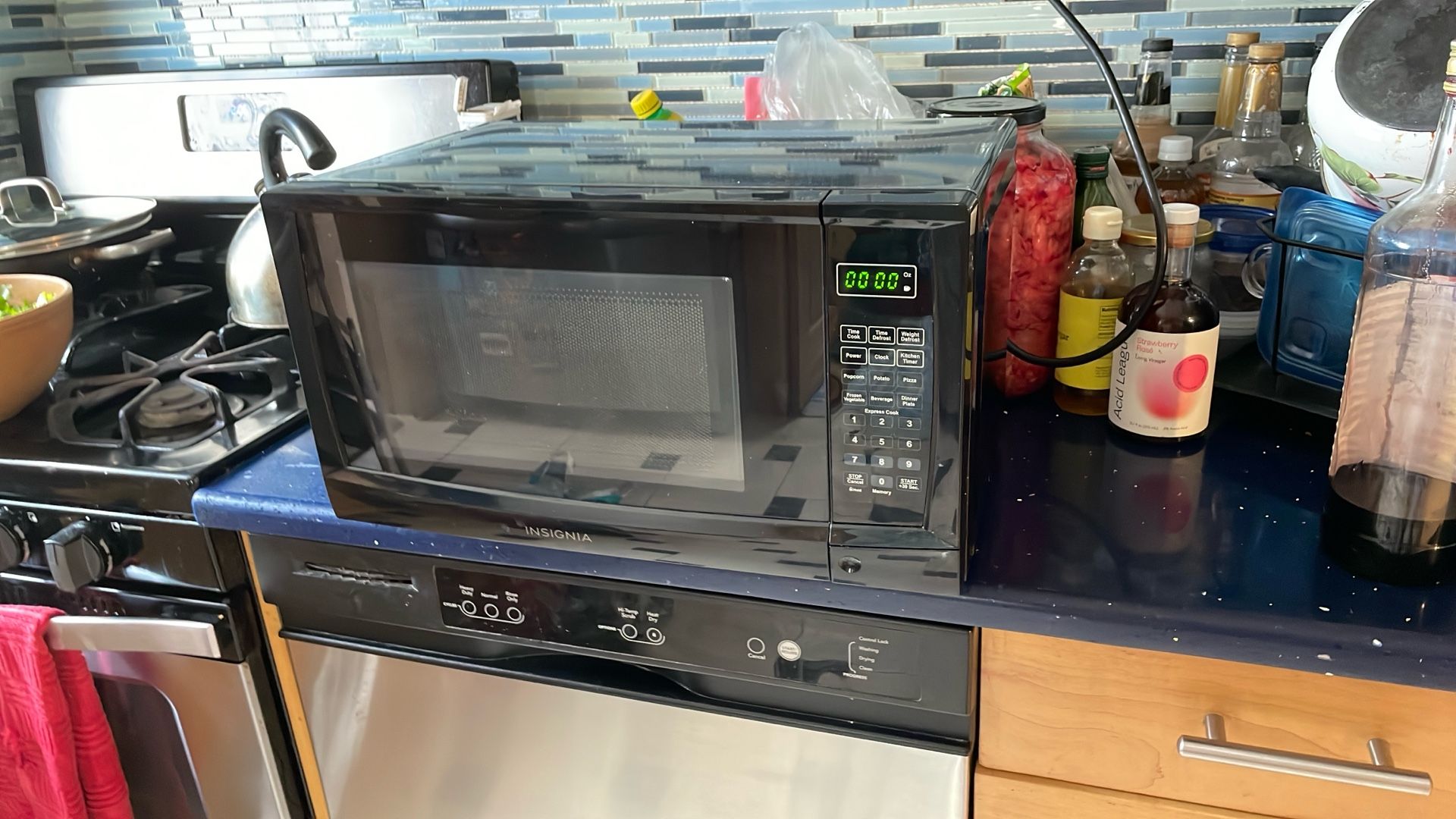 In Signs Microwave Oven Like New Used Few Times