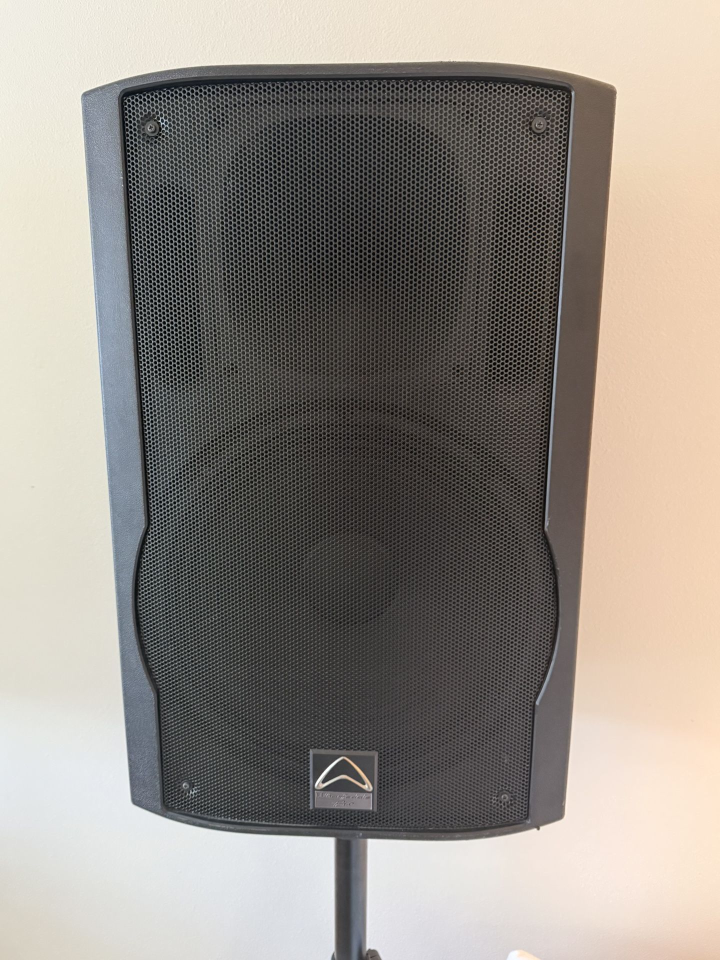 Set of 2 Wharfedale pro studio Speakers