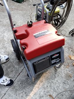 Briggs & Stratton 5550W Generator