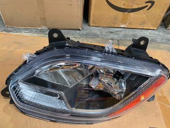 Headlight for international LT 625