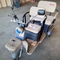 IRGC40 Electric Three-Wheel Mobility Scooter