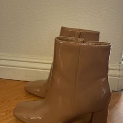 Women’s Boots 8.5