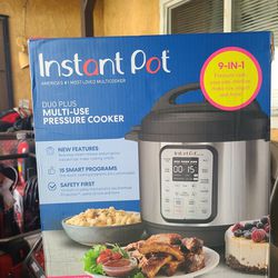 instant pot duo plus multi use pressure cooker 8QT read the description 