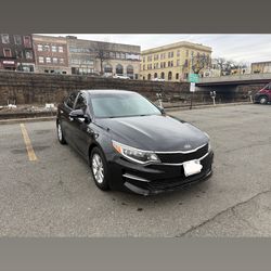 2016 Kia Optima – Well Maintained, Serviced at Kia, Runs Great