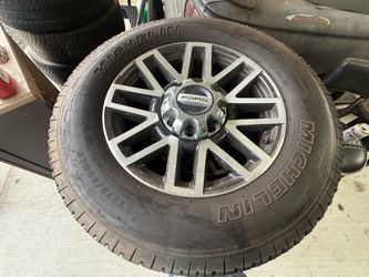 Lariat F250 OEM Wheels with tires