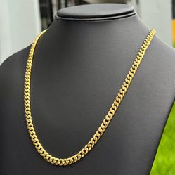 Jewelry 14k Hollow Yellow Gold Cuban link 22.00” Chain necklace 19.10 grams 5.50mm