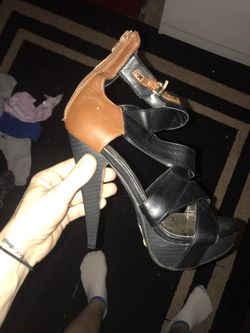 *Women's Size 7 & 8 Heels.. GREAT condition- Some NEW!