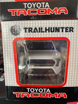 Die cast 1/24 scale Toyota Tacoma