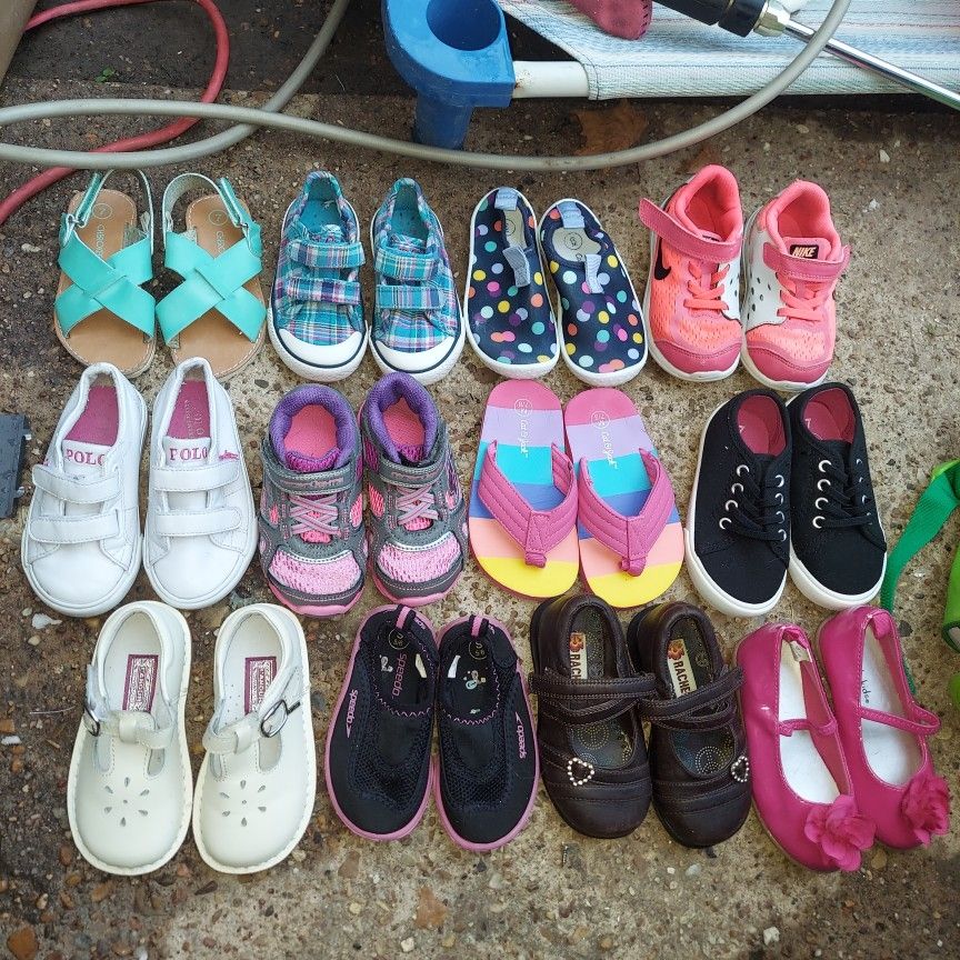 12+pairs Of Little Girls Size 6.5-7 Mostly All 7's Nike Lamour Polo Minnetonka  Etc