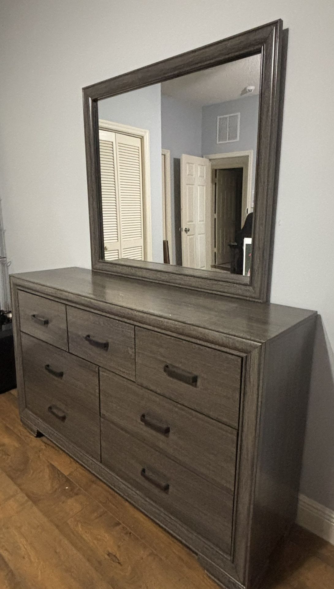Gray dresser with mirror 7 drawers