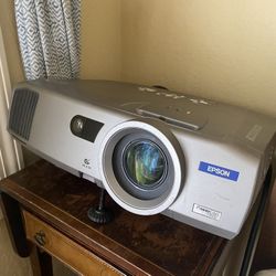Epson Powerlite 7900p Projector 