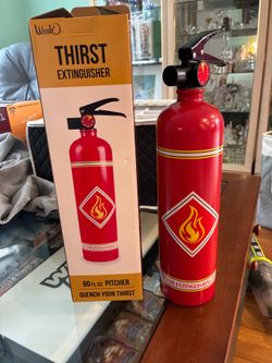 New 60 oz metal Wink fire extinguisher water bottle