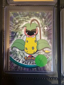 Pokémon #71 Victreebel Topps Card in Hard Case