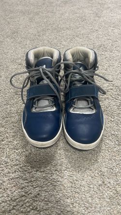 Adidas Original Men’s Roundhouse