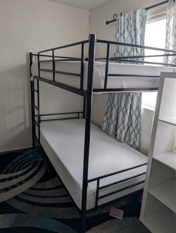 Twin Bunk beds with mattress plus rug & 8cube