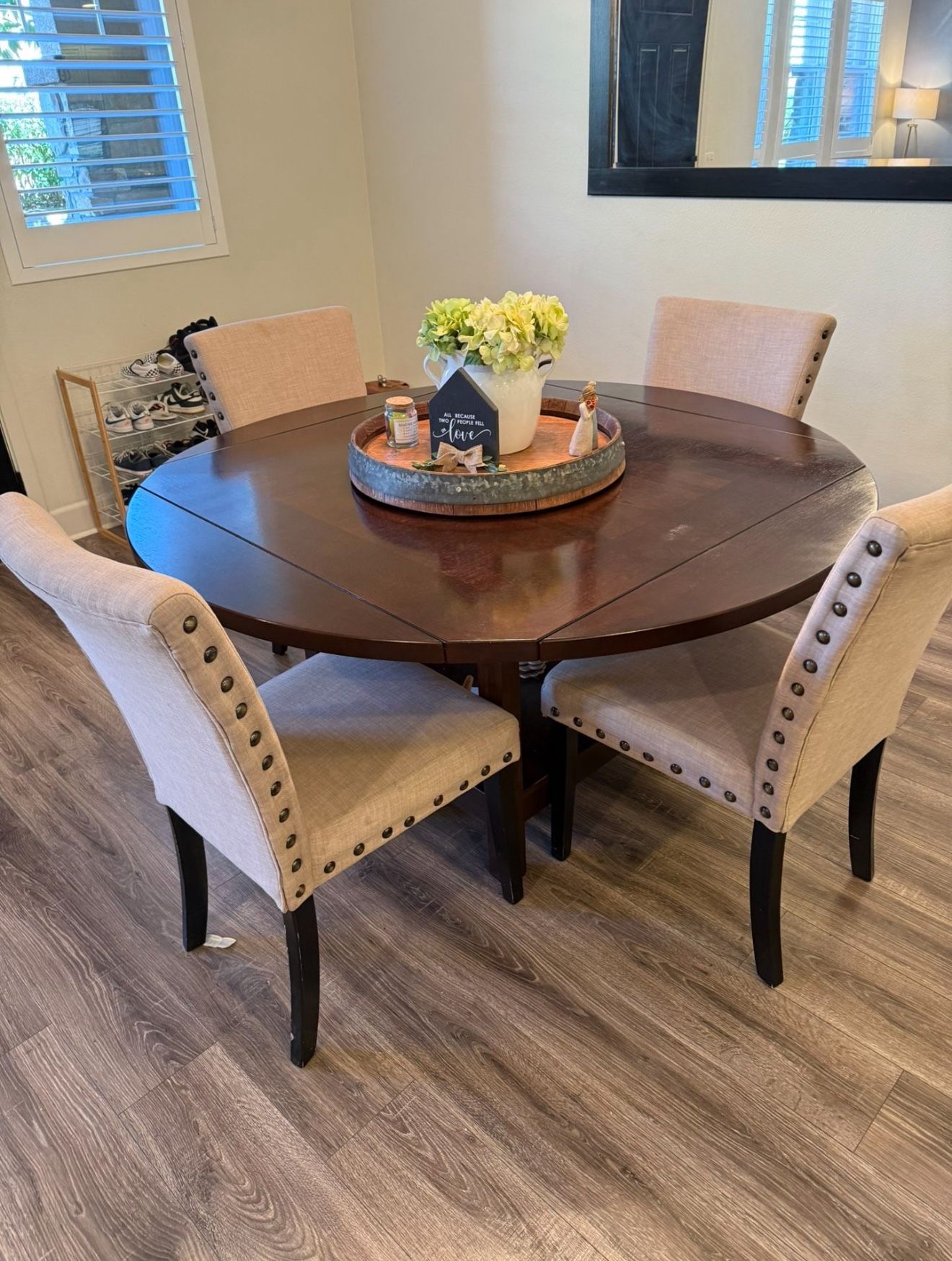 Dining Table & Chairs