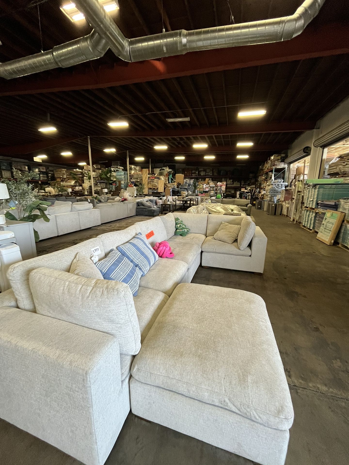 Thomasville Lowell Six Piece Fabric Sectional With Ottoman