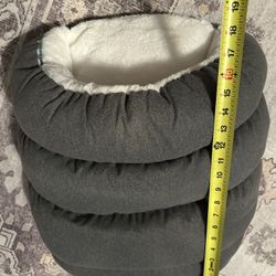 New Cat Or Small Dog Bed