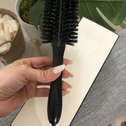 brush Oribe