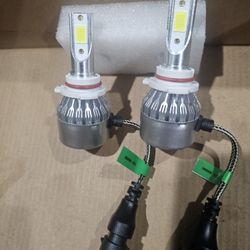 New 9006 LED Light Bulbs With Built In Fan On Each. Bright White Led Light 6000k. 1 Pair