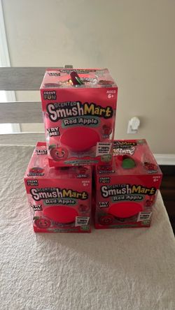 Smush mart scented red apple 🍎 squishy toy