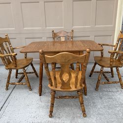 Vintage Solid Wood 5 Piece Dinning Set !!! 