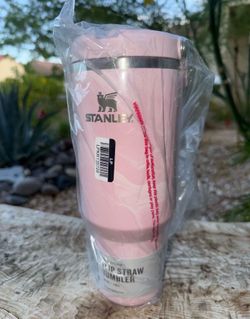 New Stanley IceFlow Flip Straw Tumbler 40 oz Pink