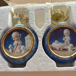 2 EA PRECIOUS MOMENTS A SAVIOR IS BORN SERIES CHRISTMAS ORNAMENT 4.5"