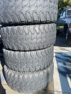 35x12.50r20 Mud/Terrain