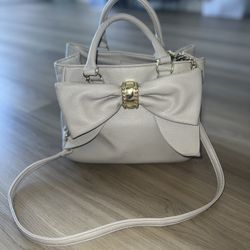 Betsey Johnson Womens Dome Handbag 