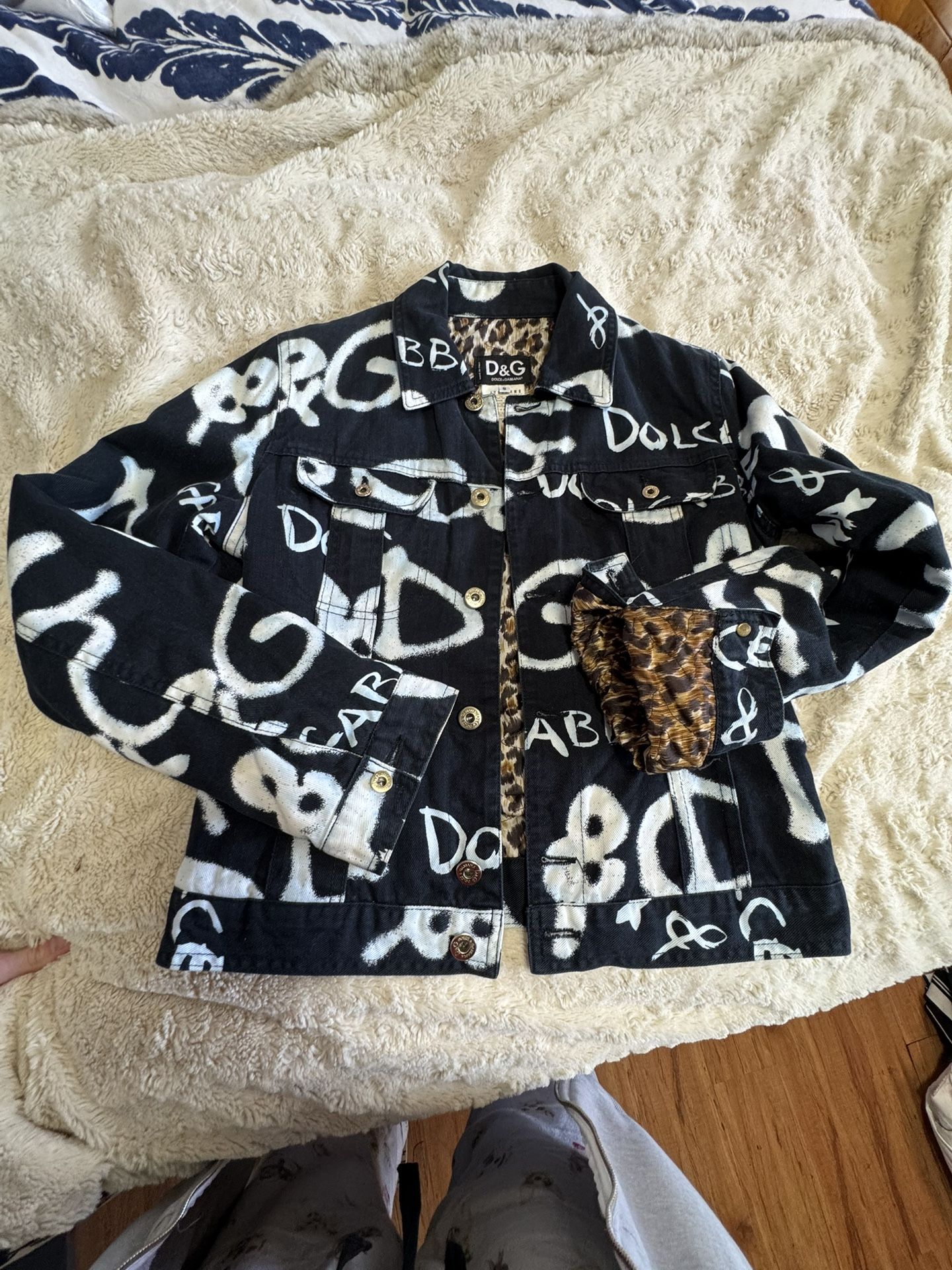 Graffiti D & G jacket w/quilted leopard lining